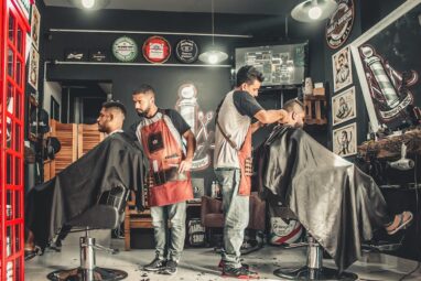 Códigos QR para peluquerías y barberías: Impulsa la Experiencia del Salón