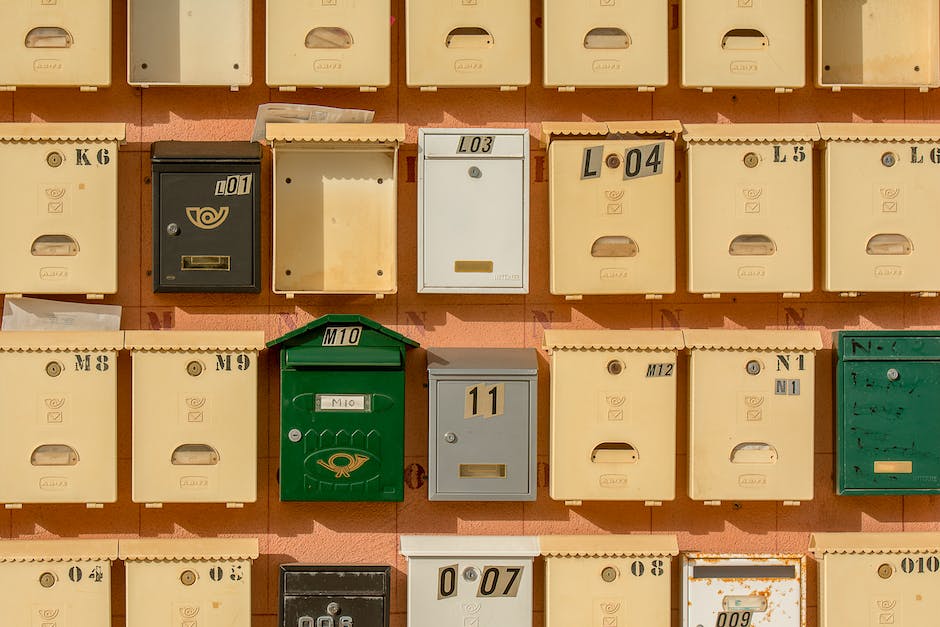 QR Codes for Mail Centers: Easy Tips | My QR Code